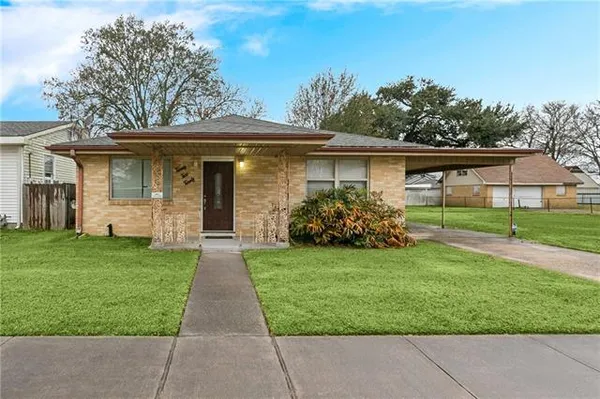 $225,000 | 2220 Lyndell Drive, Chalmette, LA 70043