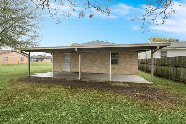 $225,000 | 2220 Lyndell Drive, Chalmette, LA 70043