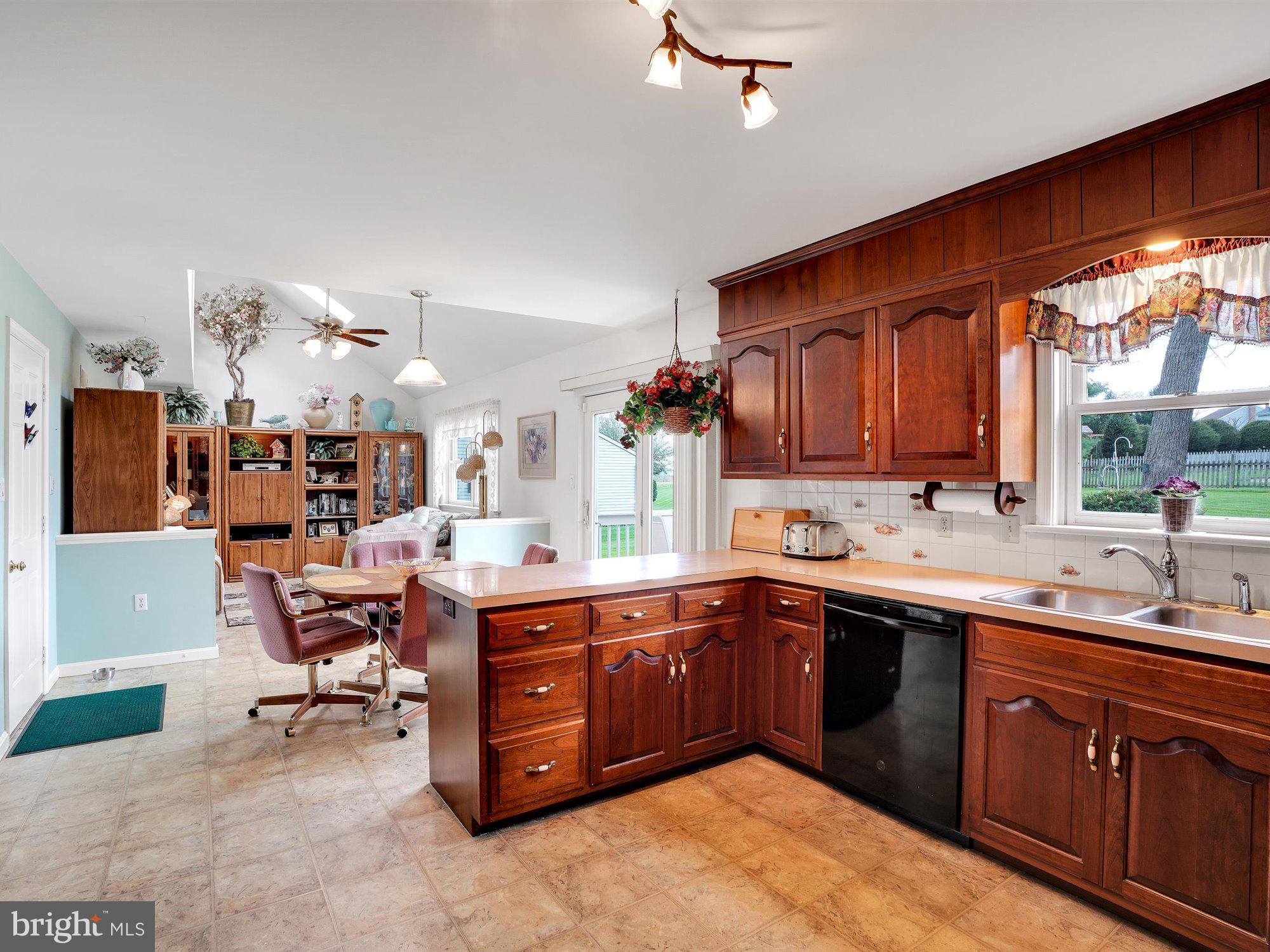 49 Glenbrook Road Leola, PA 17540 - Photo 10 of 30 Gallery Image 10