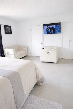 $1,700 | 500 Northeast 2nd Street, Unit 221, Dania Beach, FL 33004