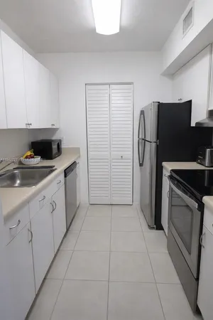 $1,700 | 500 Northeast 2nd Street, Unit 221, Dania Beach, FL 33004