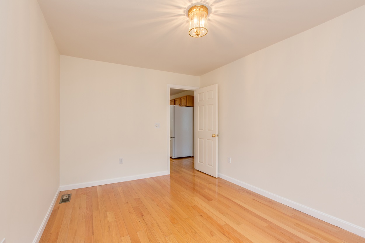 35 Pleasant Street Windham, NH 03087 - Photo 14 of 29