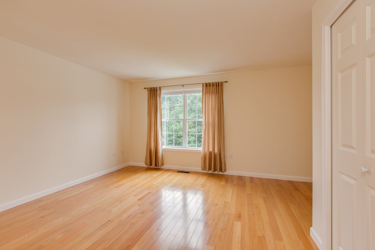 35 Pleasant Street Windham, NH 03087 - Photo 15 of 29