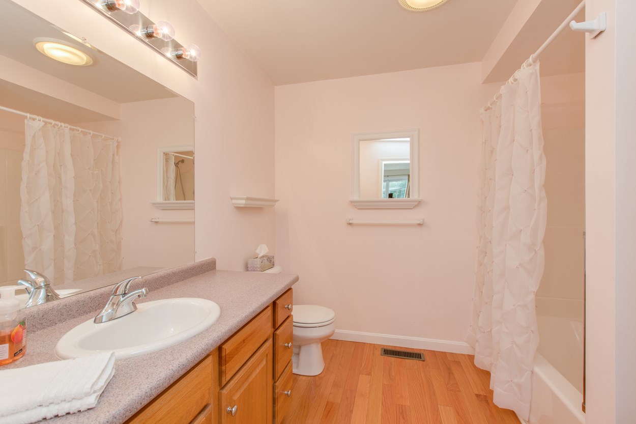 35 Pleasant Street Windham, NH 03087 - Photo 17 of 29