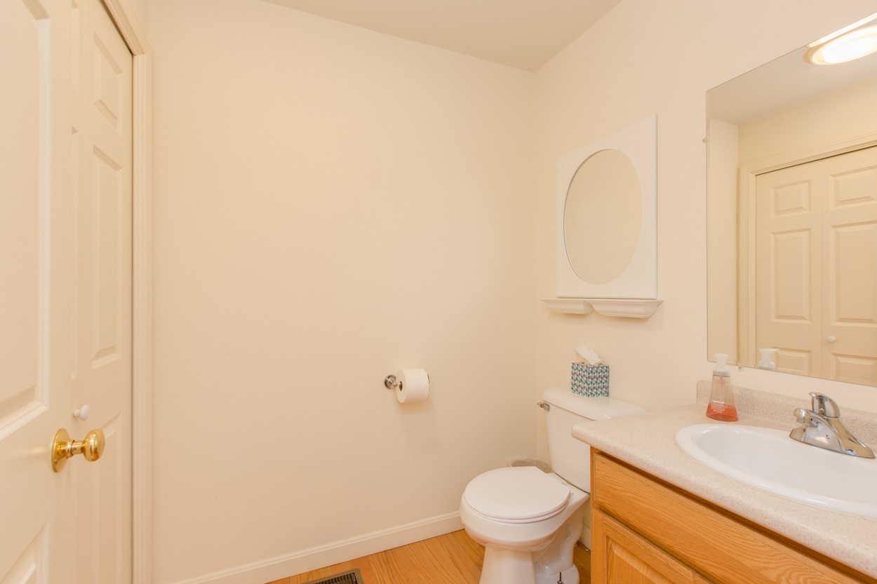 35 Pleasant Street Windham, NH 03087 - Photo 24 of 29