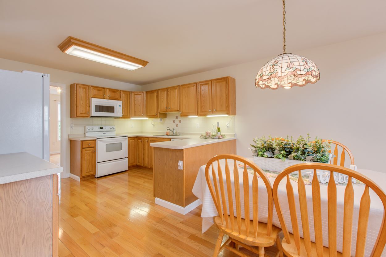 35 Pleasant Street Windham, NH 03087 - Photo 6 of 29