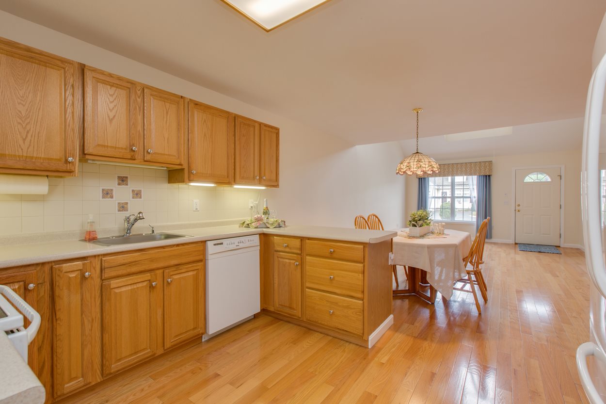 35 Pleasant Street Windham, NH 03087 - Photo 7 of 29