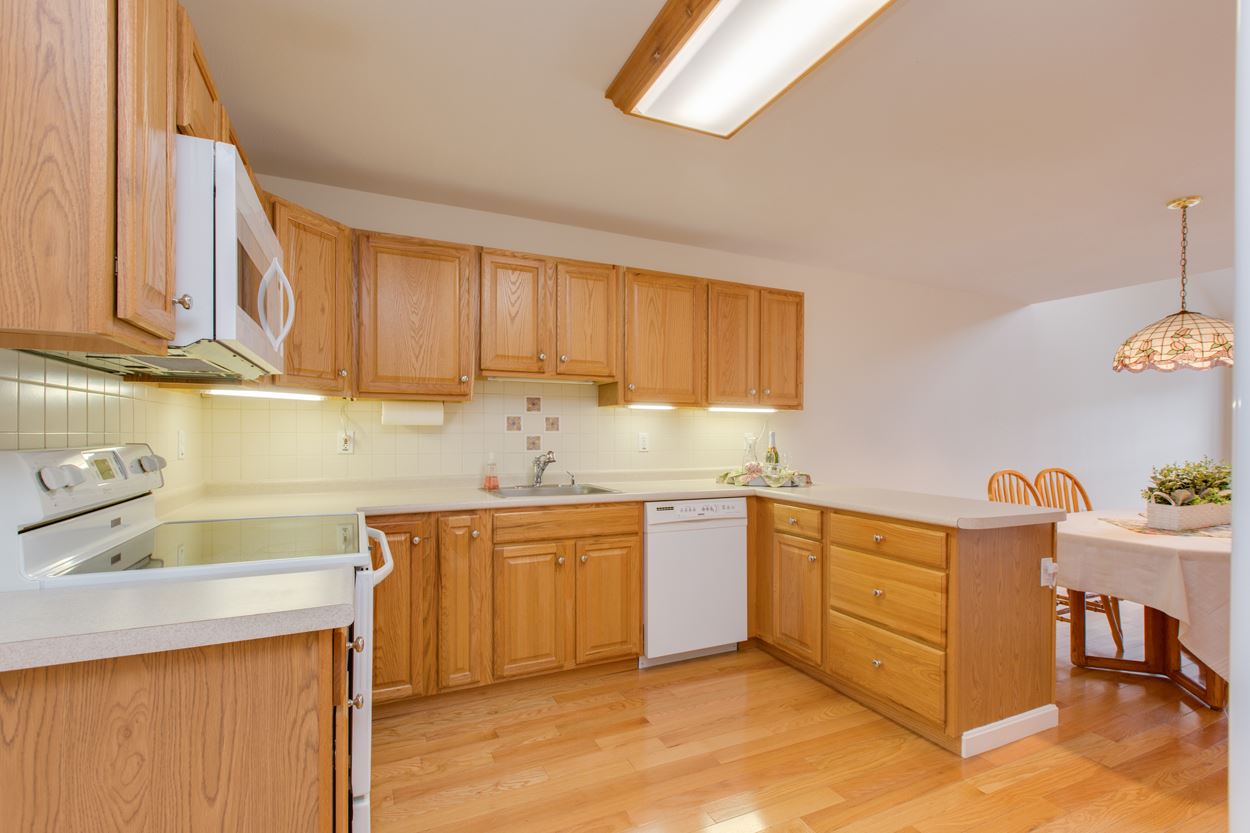 35 Pleasant Street Windham, NH 03087 - Photo 9 of 29