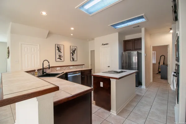 $3,300 | 15923 Socorro Falls, Helotes, TX 78023