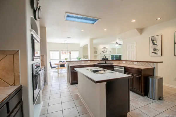 $3,300 | 15923 Socorro Falls, Helotes, TX 78023