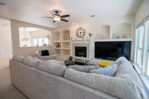 $3,300 | 15923 Socorro Falls, Helotes, TX 78023