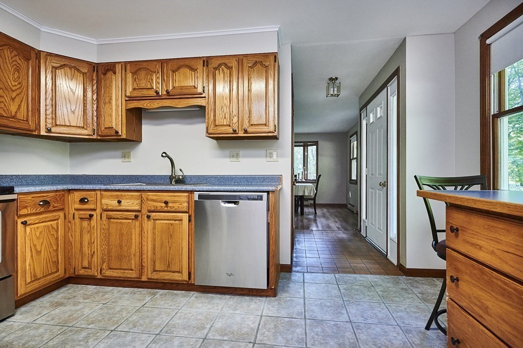43 Coleman Road Southampton, MA 01073 - Photo 12 of 39 Gallery Image 12