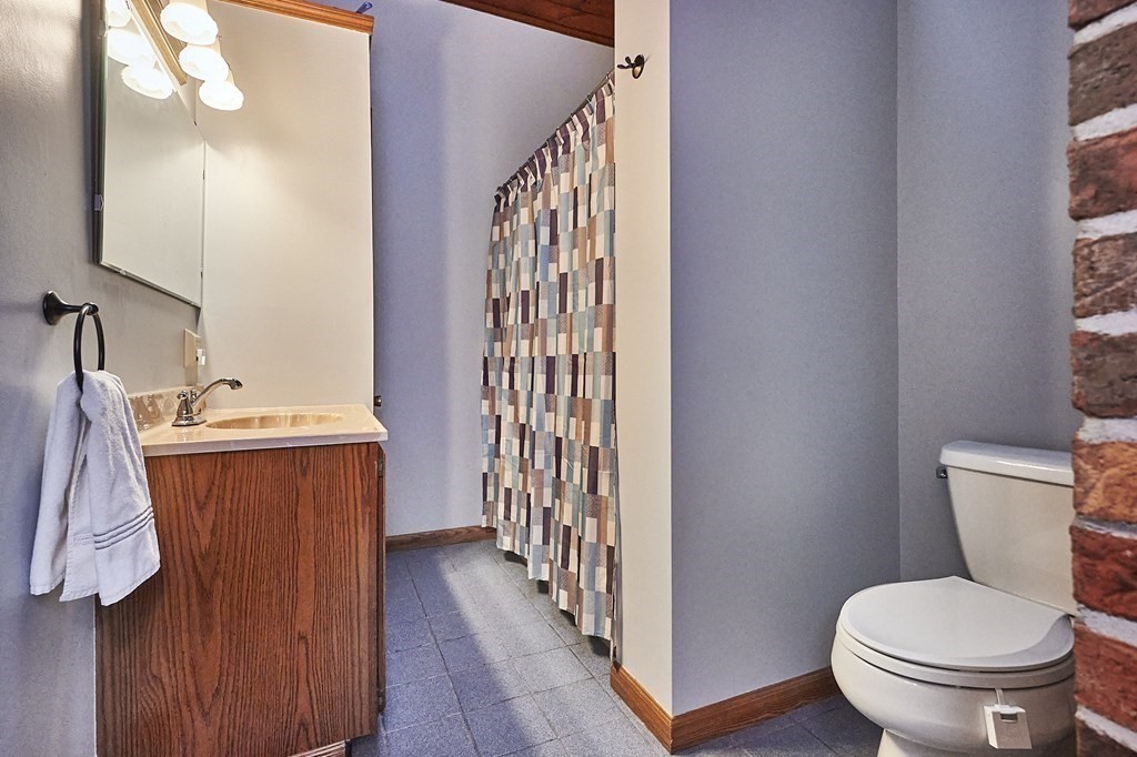 43 Coleman Road Southampton, MA 01073 - Photo 22 of 39 Gallery Image 22