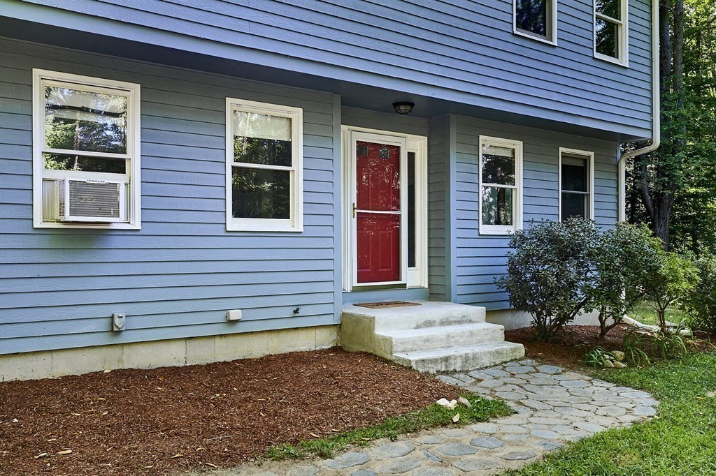 43 Coleman Road Southampton, MA 01073 - Photo 4 of 39 Gallery Image 4