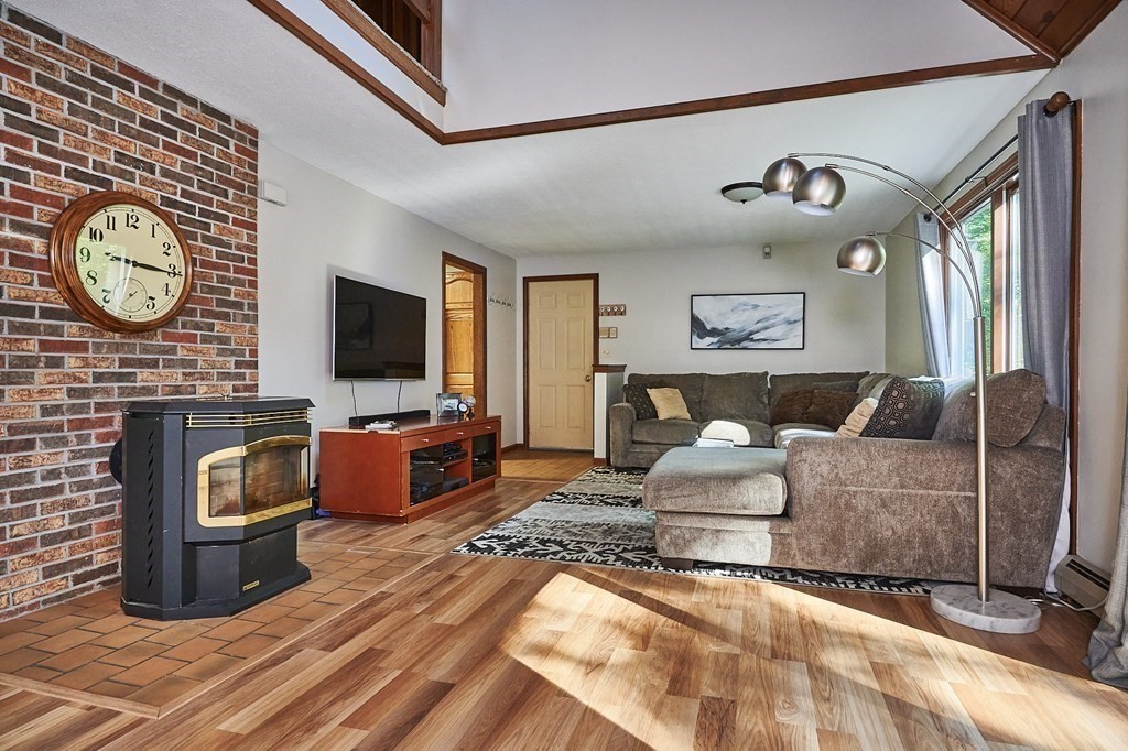43 Coleman Road Southampton, MA 01073 - Photo 6 of 39 Gallery Image 6