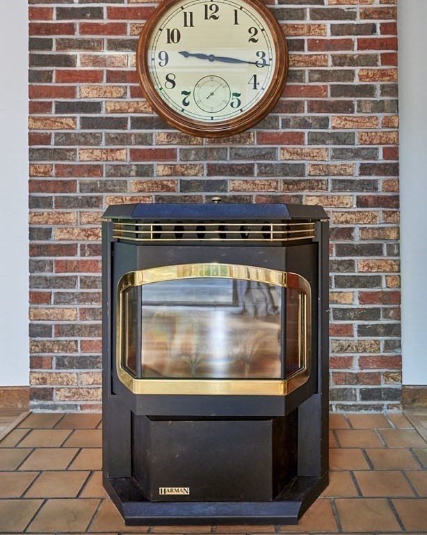 43 Coleman Road Southampton, MA 01073 - Photo 7 of 39 Gallery Image 7