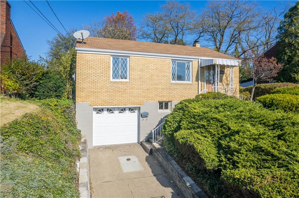 3523 Willett Road Pittsburgh, PA 15227 - Photo 1 of 31 Gallery Image 1