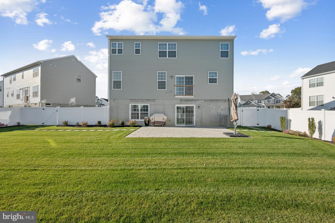 30 Champlain Road Marlton, NJ 08053 - Photo 29 of 30 a bathroom with a tub and view of living room
