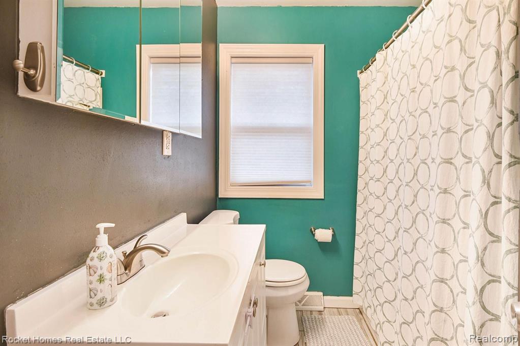 344 West River Road Flushing, MI 48433 - Photo 12 of 20