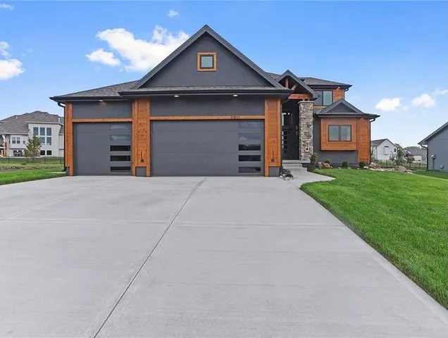 $780,945 | 16377 West 166th Place, Olathe, KS 66062