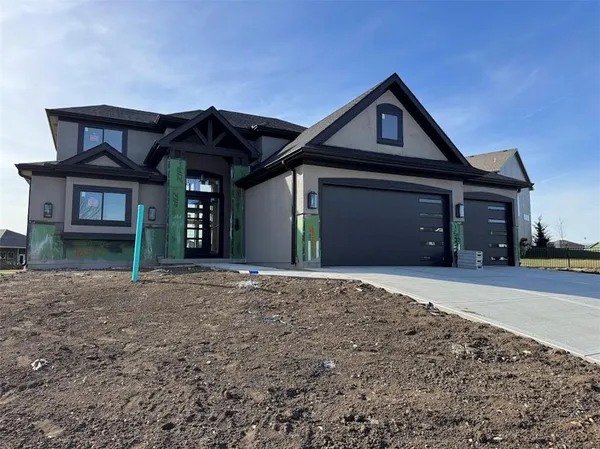 $780,945 | 16377 West 166th Place, Olathe, KS 66062