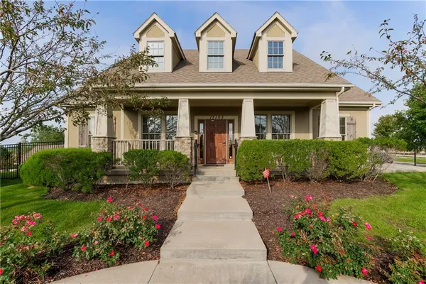 $780,945 | 16377 West 166th Place, Olathe, KS 66062