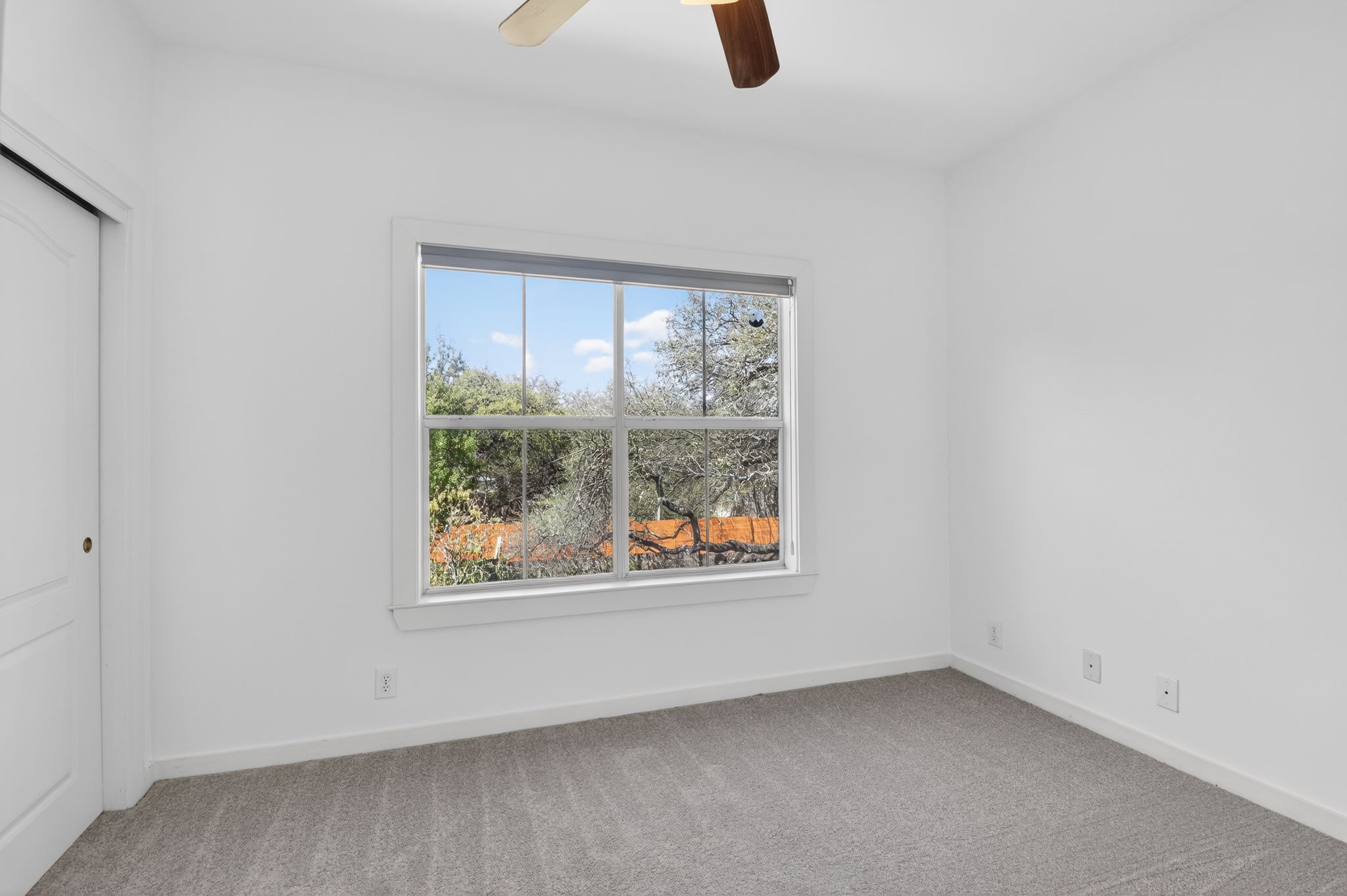 3614 South 2nd Street Austin, TX 78704 - Photo 8 of 40 an empty room with window