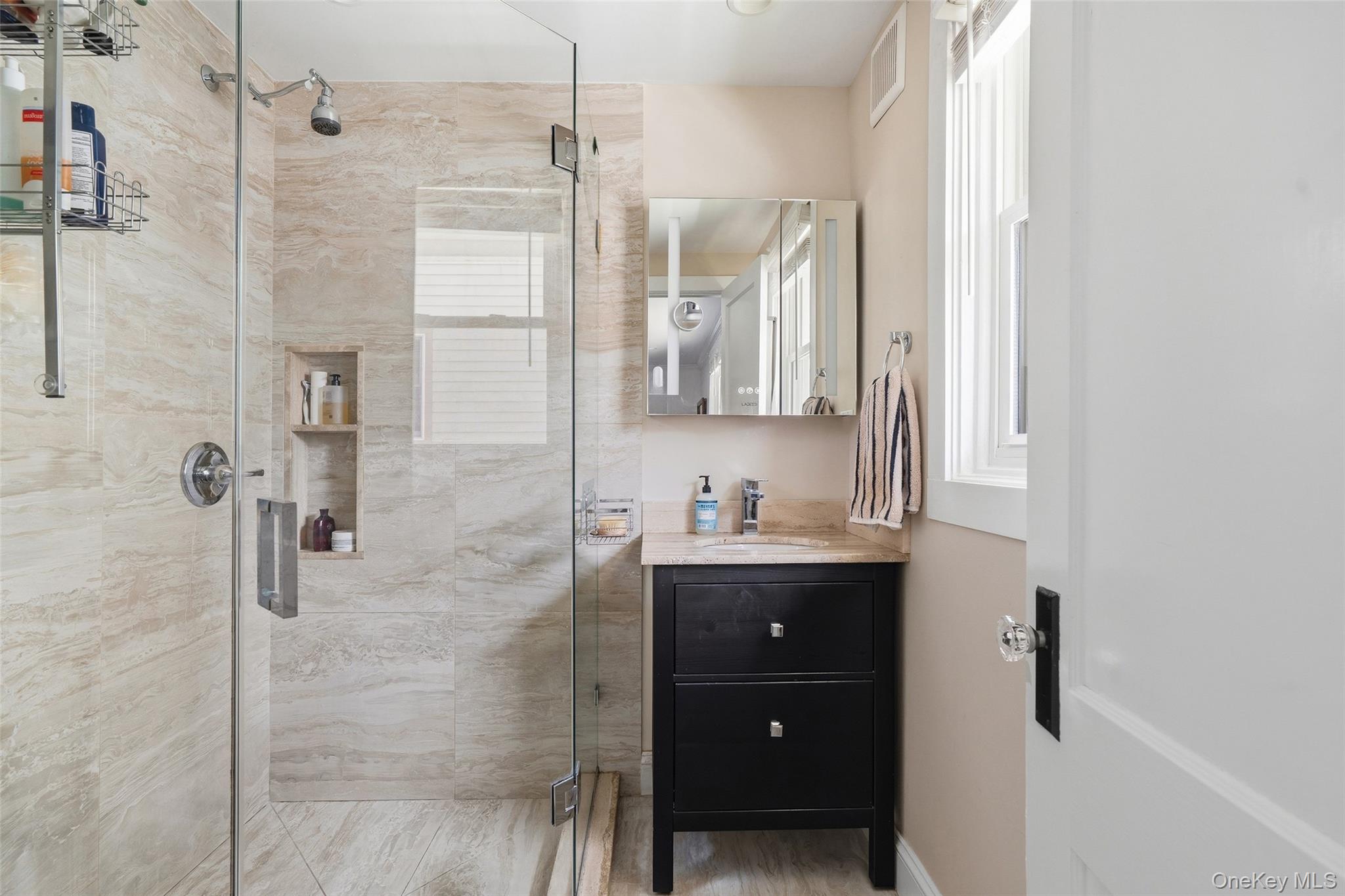 36 Dearborn Avenue Rye, NY 10580 - Photo 14 of 30 a bathroom with a shower