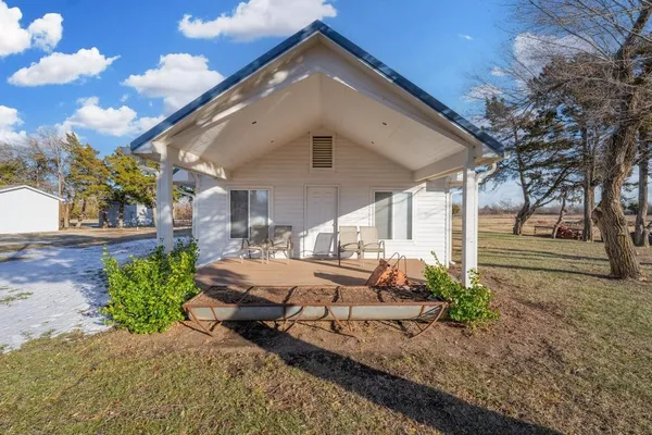 $435,000 | 760 North West Road, Wellington, KS 67152