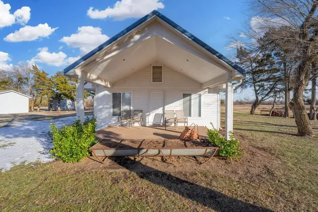 $435,000 | 760 North West Road, Wellington, KS 67152