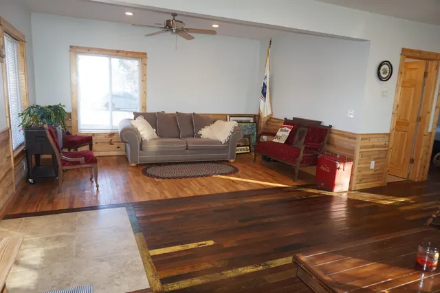 $435,000 | 760 North West Road, Wellington, KS 67152