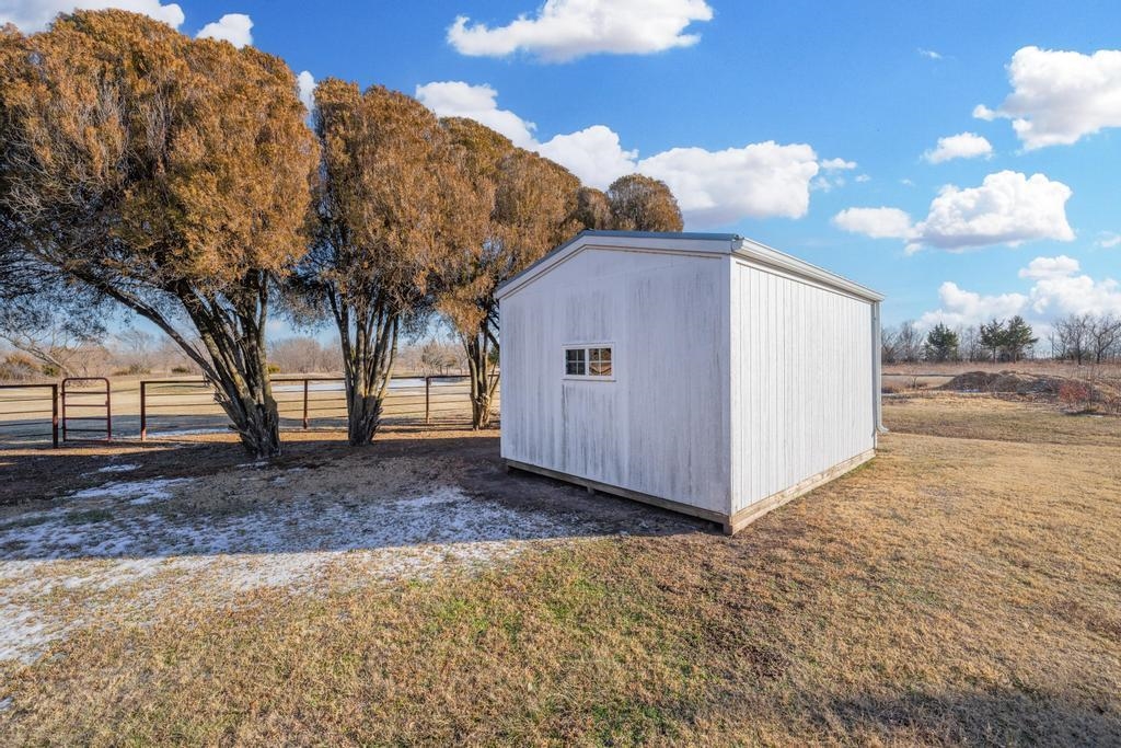 760 North West Road Wellington, KS 67152 - Photo 5 of 29