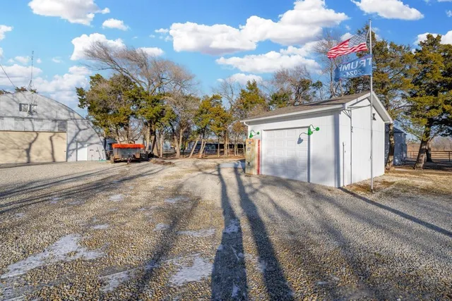 $435,000 | 760 North West Road, Wellington, KS 67152