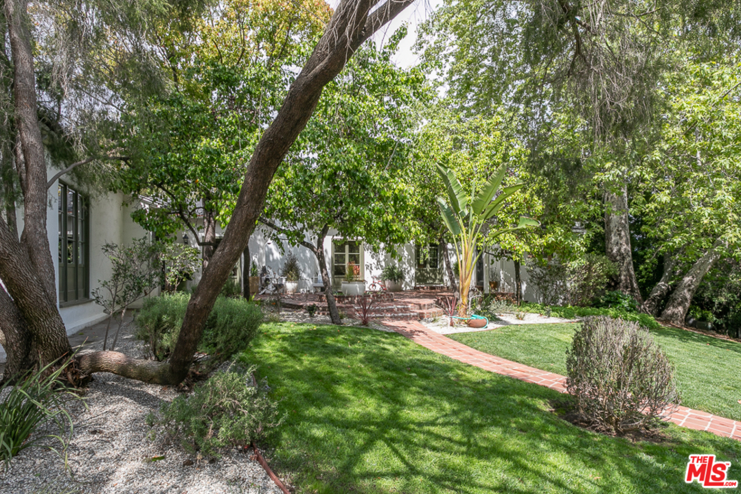 3295 Bennett Drive Los Angeles, CA 90068 - Photo 43 of 53