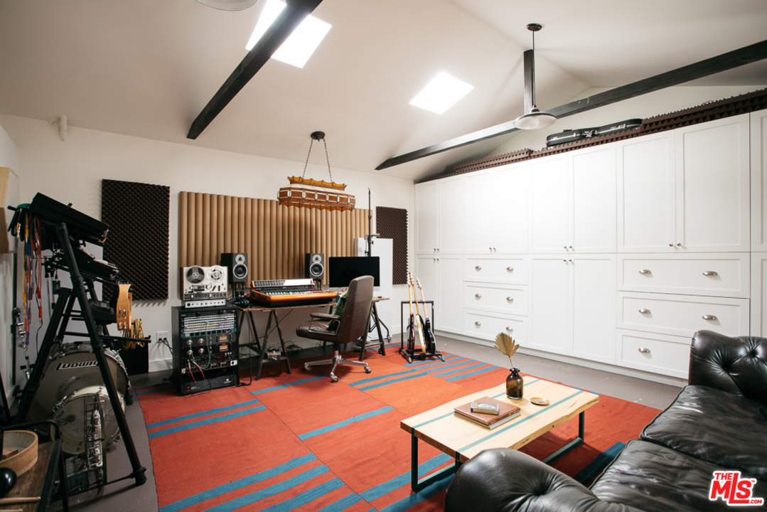 3295 Bennett Drive Los Angeles, CA 90068 - Photo 46 of 53