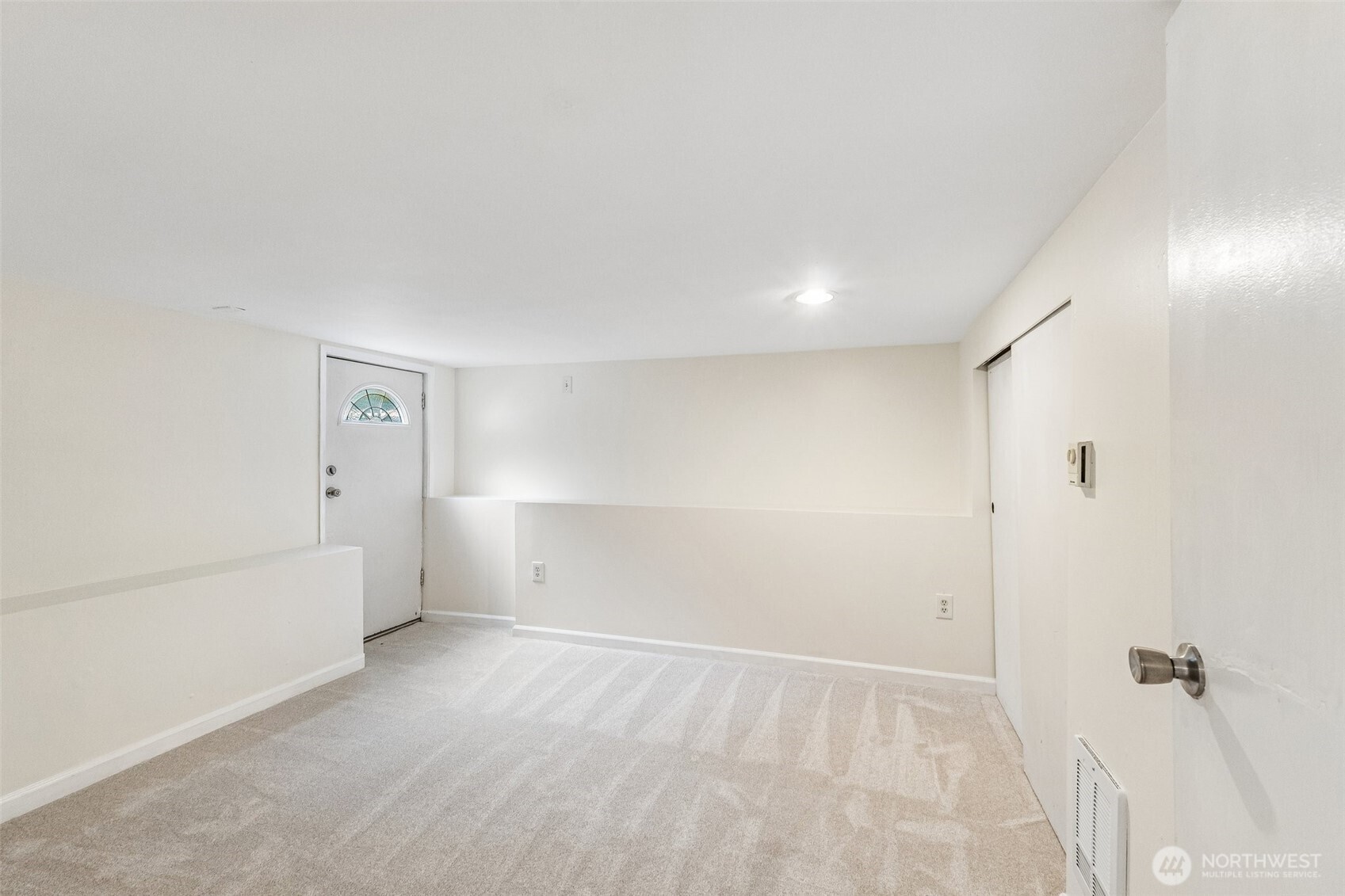 517 Bronson Way Northeast Renton, WA 98056 - Photo 21 of 31 Gallery Image 21