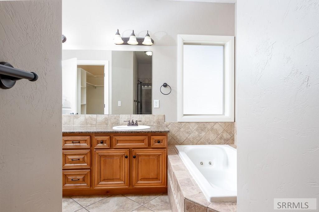 2054 Castelli Drive Ammon, ID 83401 - Photo 18 of 54