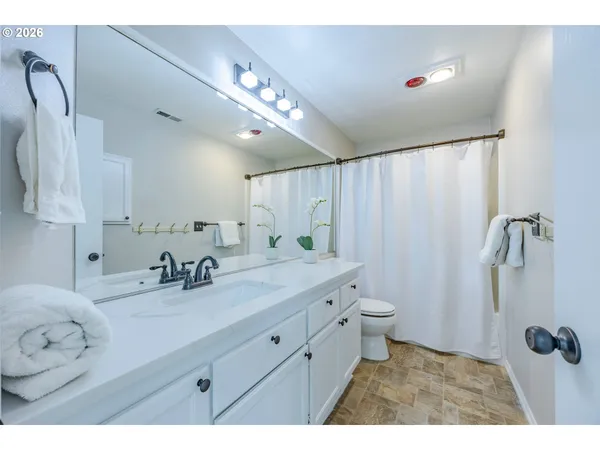 $559,900 | 4115 Berrywood Drive, Eugene, OR 97404
