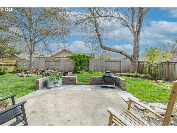 $559,900 | 4115 Berrywood Drive, Eugene, OR 97404