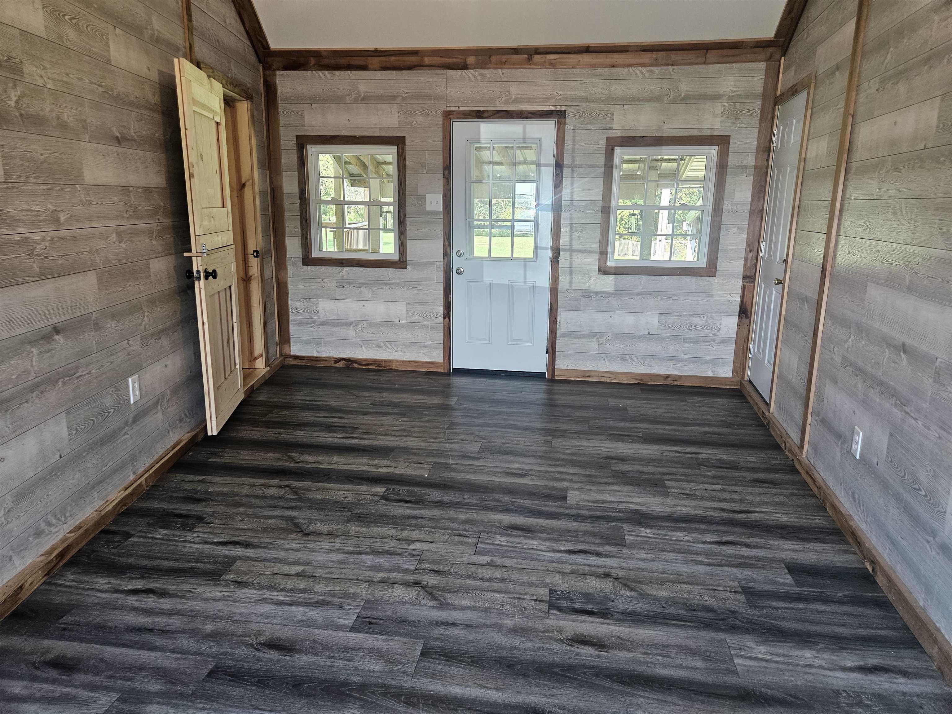 272 Brammer Road Covington, TN 38019 - Photo 10 of 31 a view of an entryway of a house