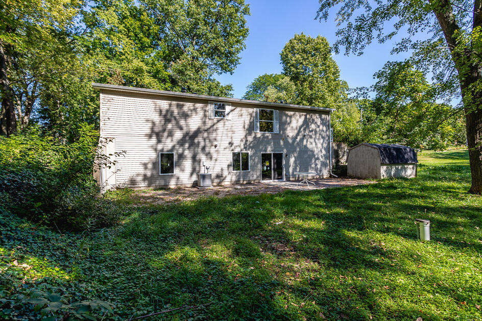 315 Rosehill Road Jackson, MI 49202 - Photo 13 of 40 5R9A0107