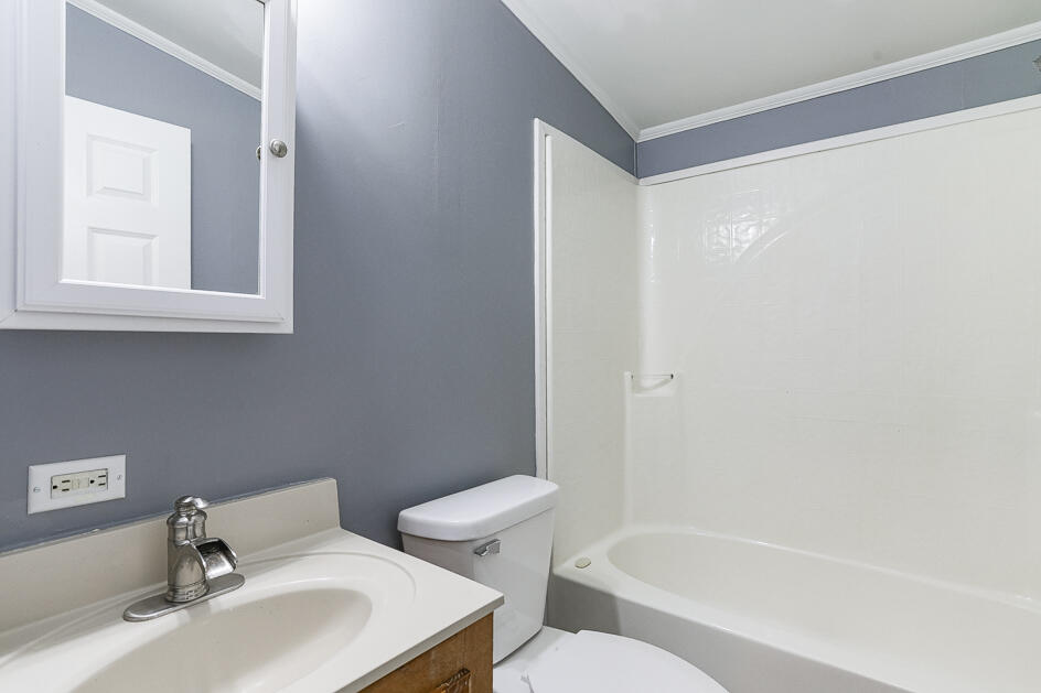 315 Rosehill Road Jackson, MI 49202 - Photo 6 of 40 5R9A0142