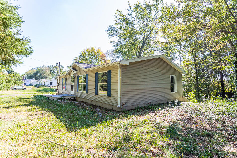 315 Rosehill Road Jackson, MI 49202 - Photo 10 of 40 5R9A0104
