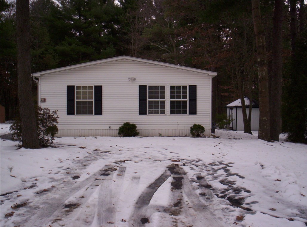 4 Sandra Circle Coventry, RI 02816 - Photo 3 of 26 Gallery Image 3