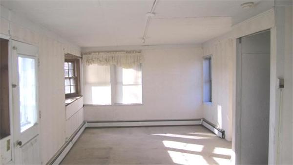 125 Newport Road Hull, MA 02045 - Photo 3 of 6 Gallery Image 3