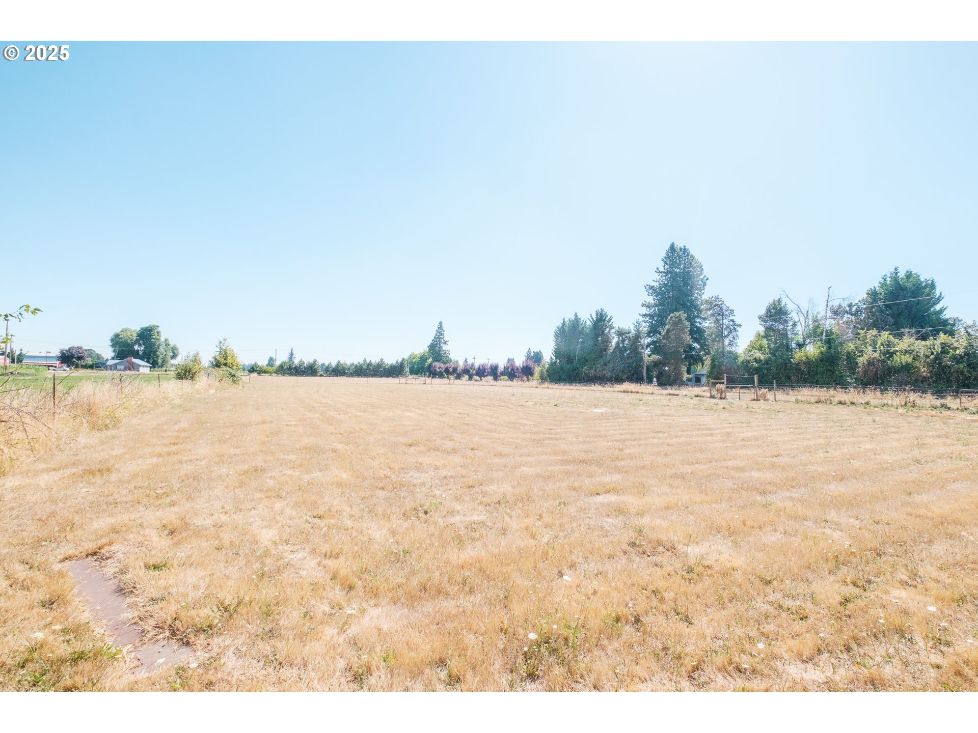 2225 Molalla Road Woodburn, OR 97071 - Photo 17 of 48 a view of a lake view