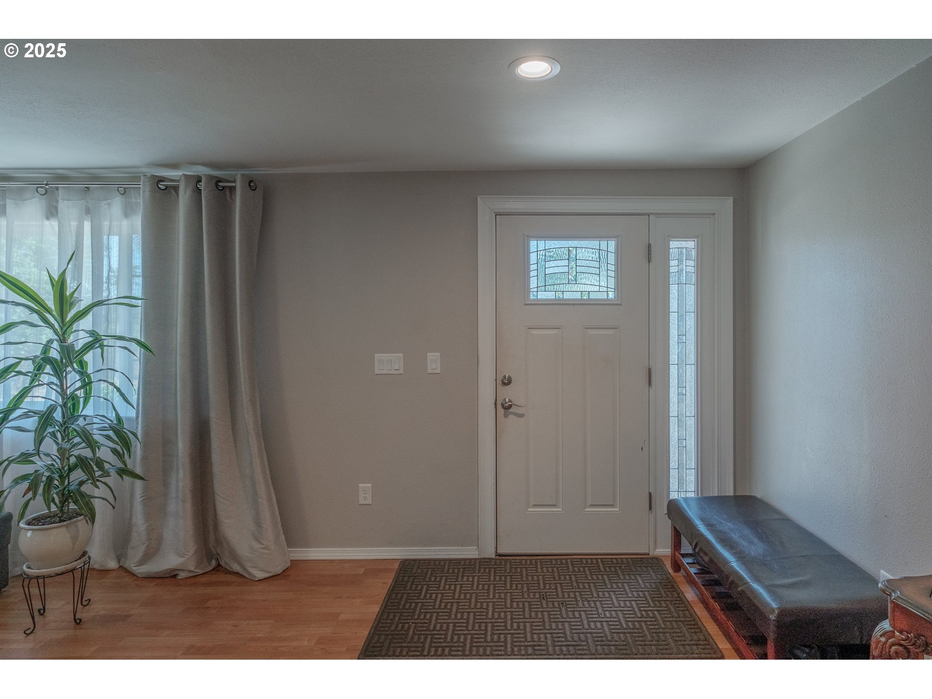2225 Molalla Road Woodburn, OR 97071 - Photo 27 of 48 a view interior of the house