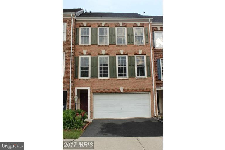 24656 Nettle Mill Square Stone Ridge, VA 20105 - Photo 1 of 22 Exterior (Front)