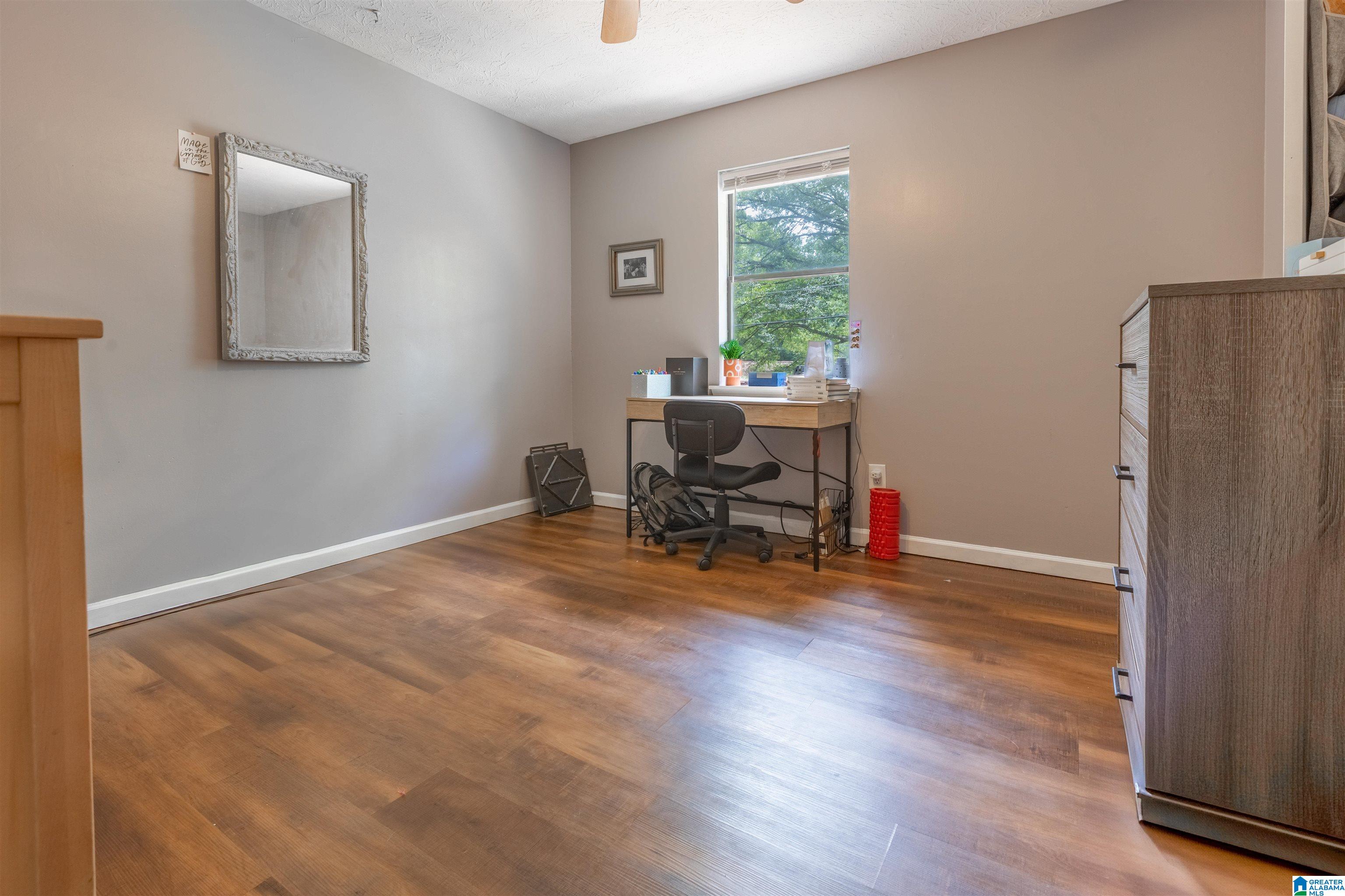 706 George Street Southeast Jacksonville, AL 36265 - Photo 13 of 27