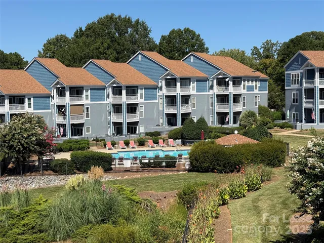 $2,050 | 1133 Torrence Circle, Davidson, NC 28036